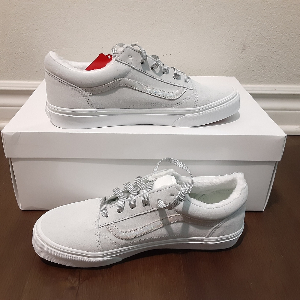 Vans - Picture 3 of 4